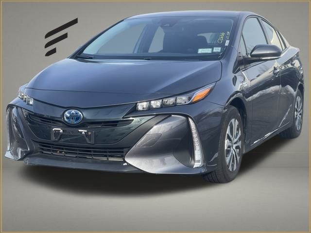 2022 Toyota Prius Prime LE Image 1 of 36