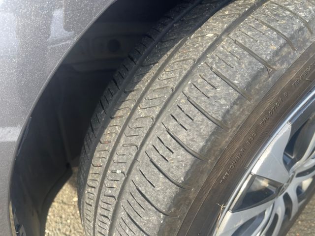 2022 Toyota Prius Prime LE Image 12 of 36