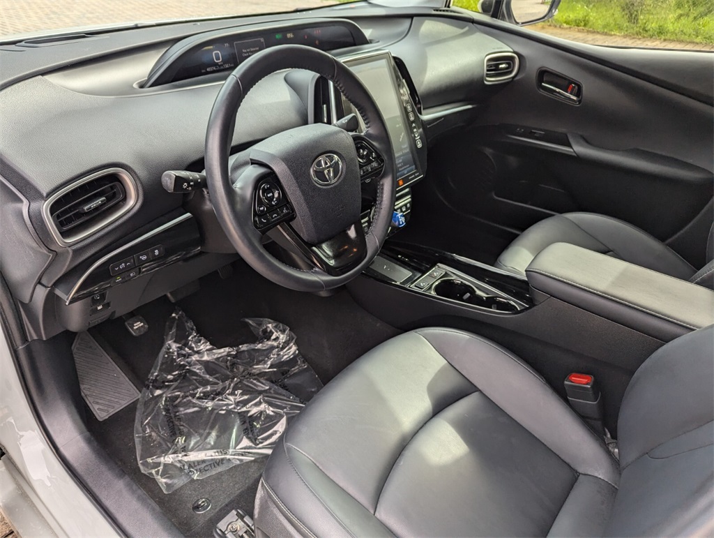 Vehicle image 26 of 34