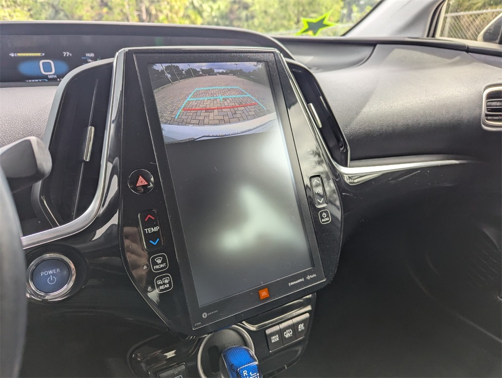 Vehicle image 33 of 34
