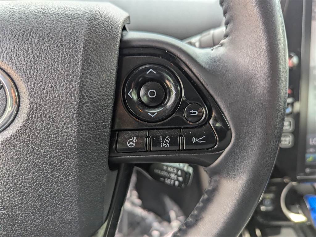 Vehicle image 31 of 34