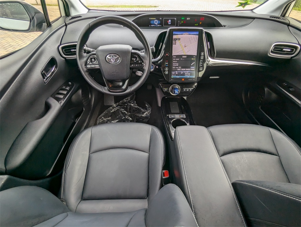 Vehicle image 9 of 34