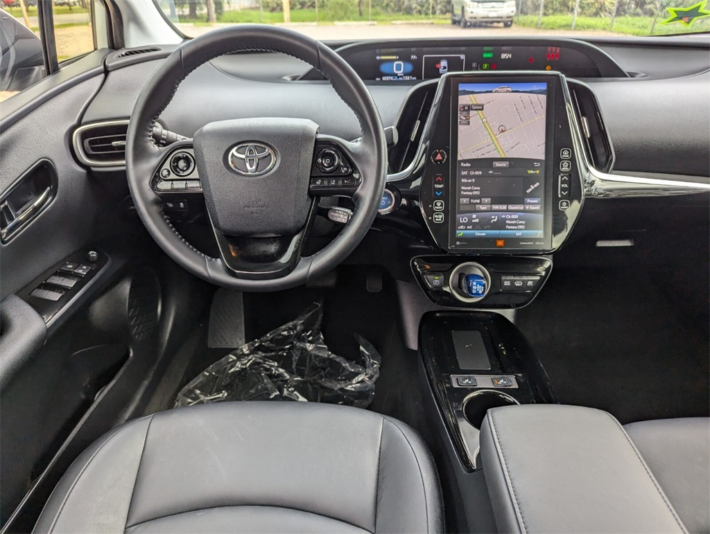 Vehicle image 10 of 34
