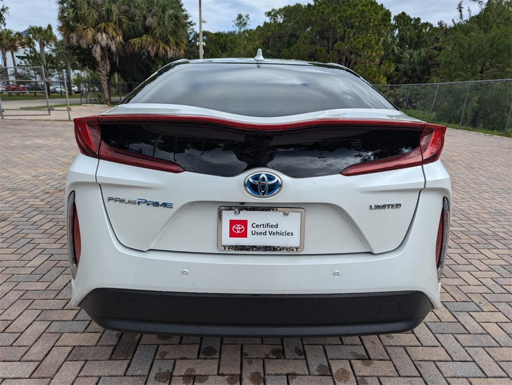 Vehicle image 6 of 34