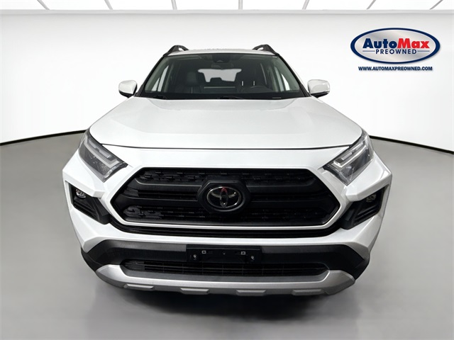 Vehicle image 2 of 40