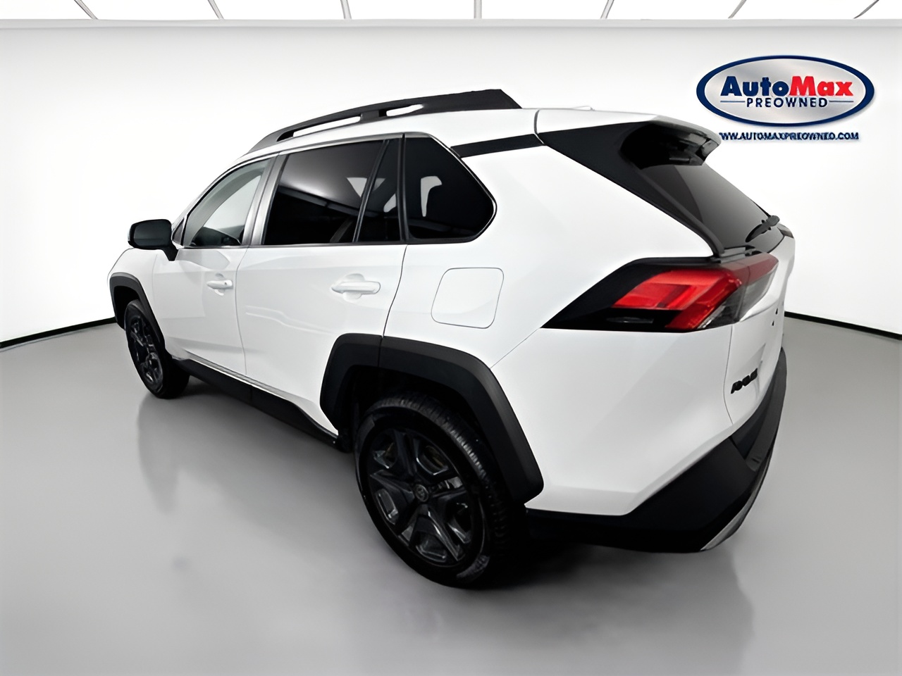Vehicle image 39 of 40