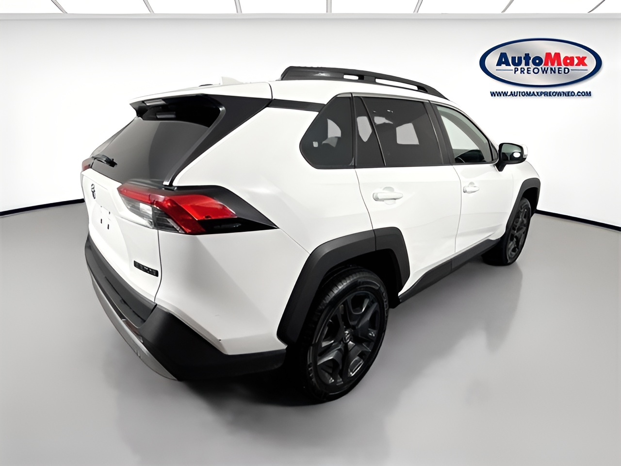 Vehicle image 37 of 40