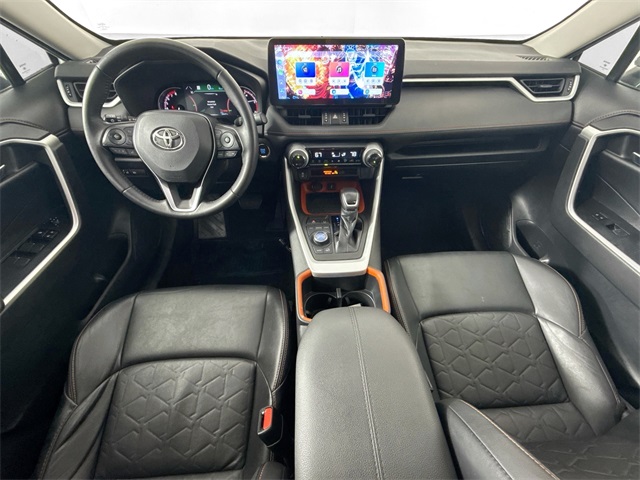 Vehicle image 9 of 40