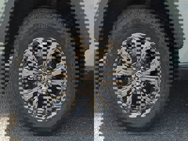 Vehicle image 10 of 27