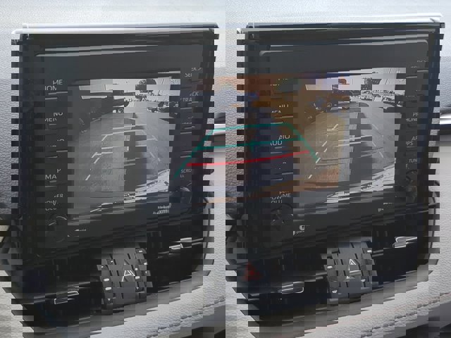 Vehicle image 19 of 27
