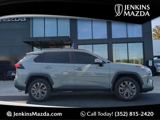 Vehicle image 3 of 27