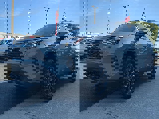 Vehicle image 5 of 27