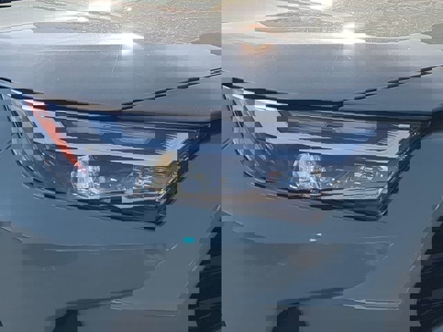 Vehicle image 9 of 27