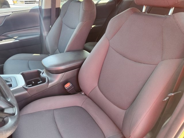 Vehicle image 22 of 25