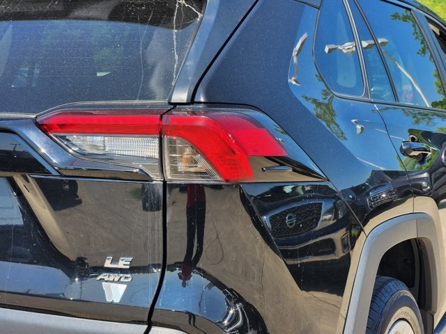 Vehicle image 19 of 25