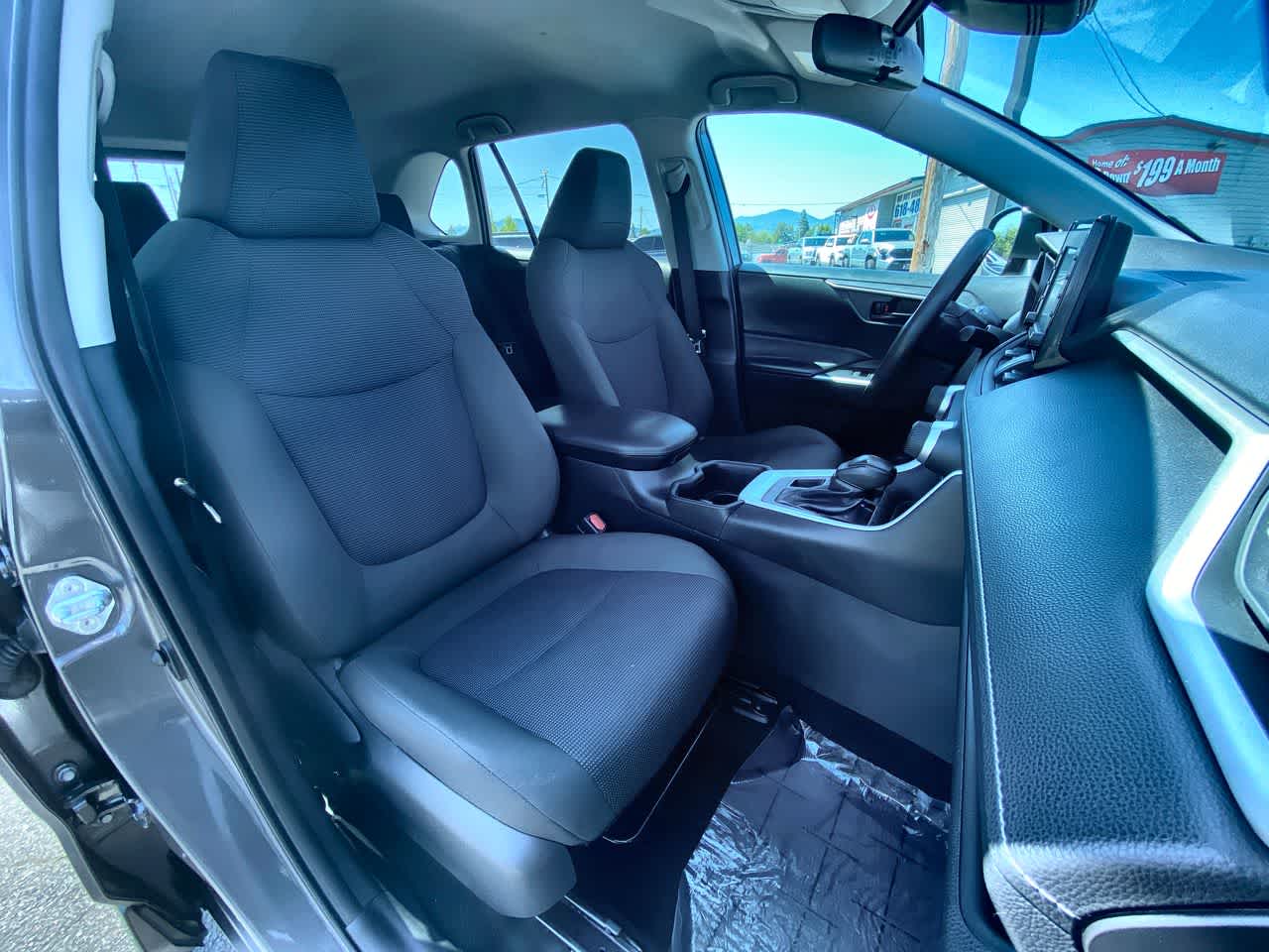 Vehicle image 23 of 24
