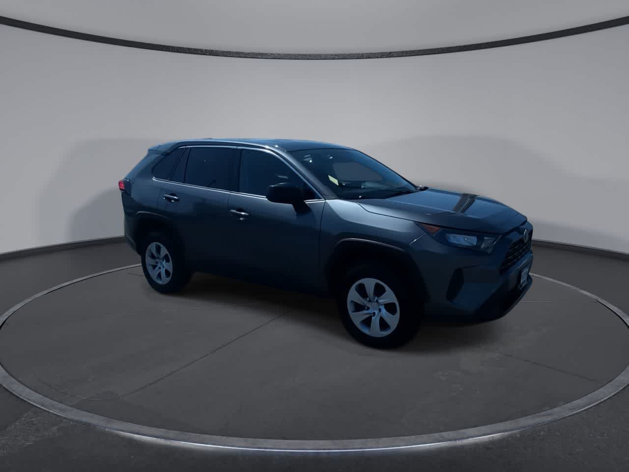 Vehicle image 4 of 24