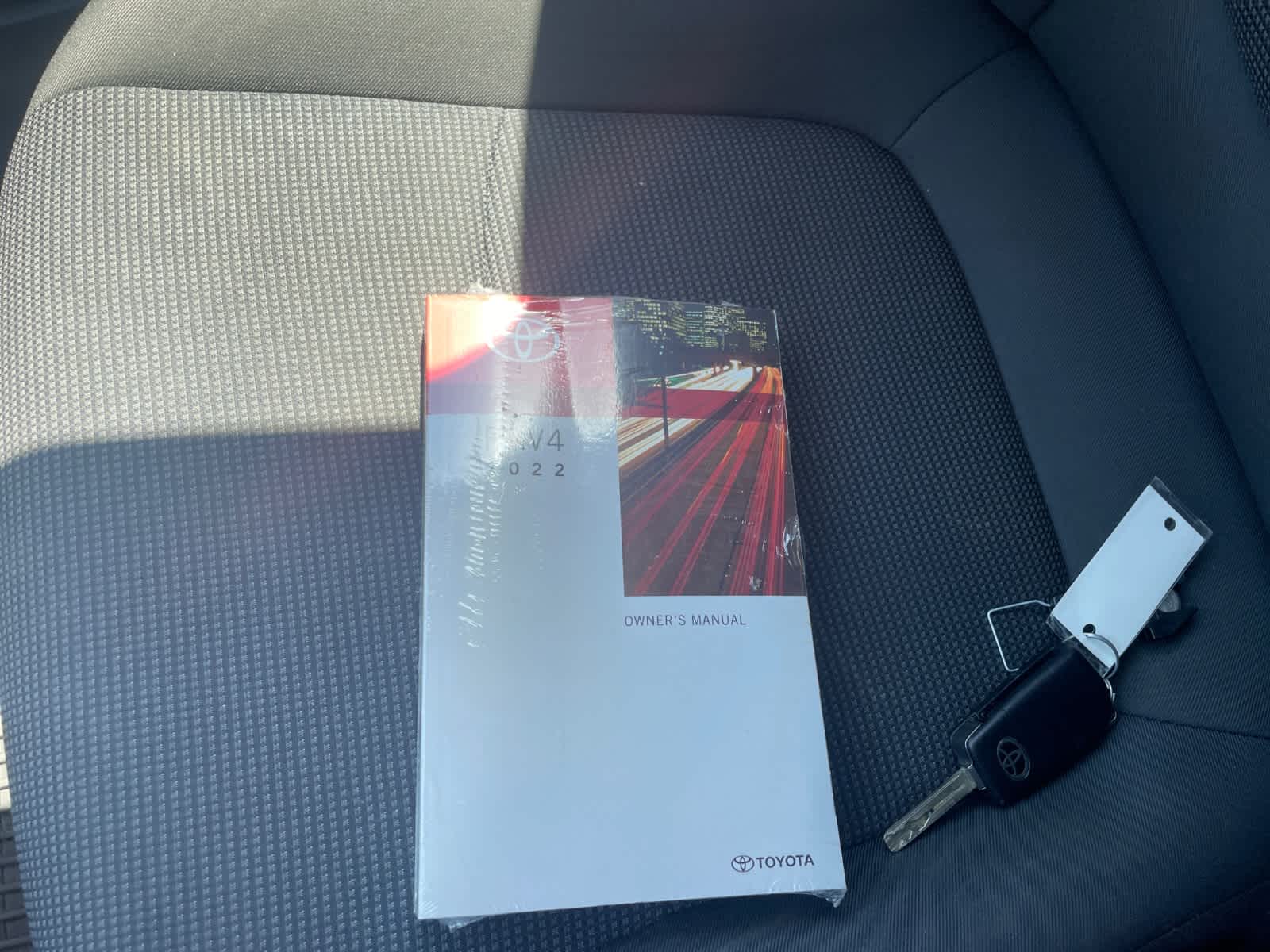 Vehicle image 15 of 25