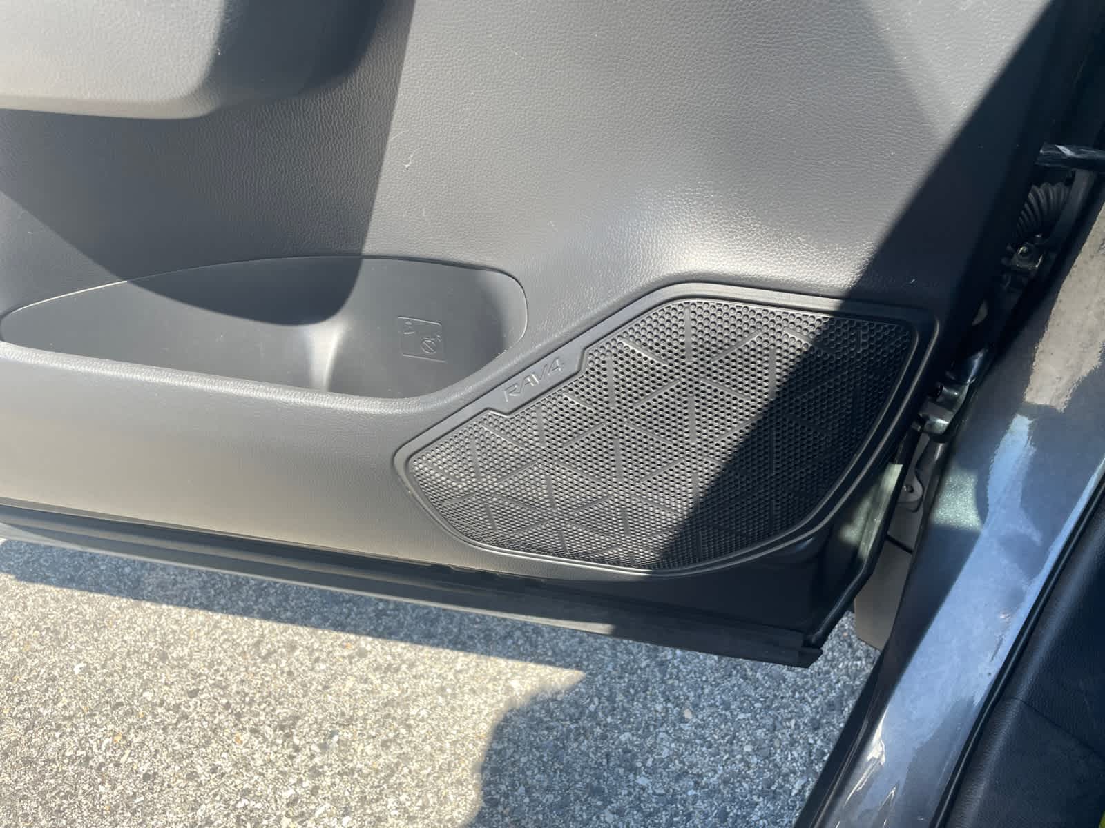 Vehicle image 24 of 25