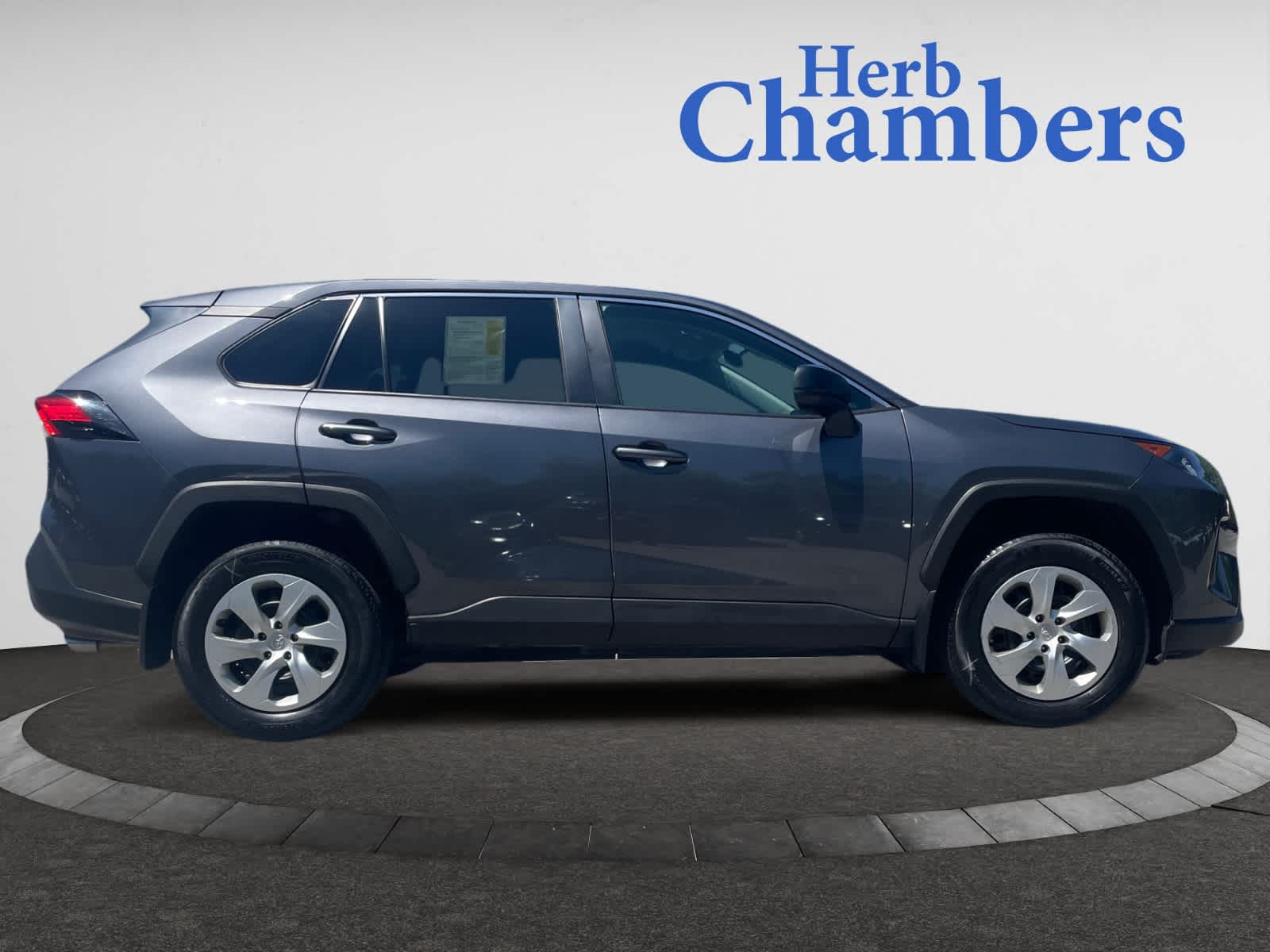 Vehicle image 4 of 25