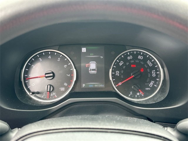 Vehicle image 19 of 32