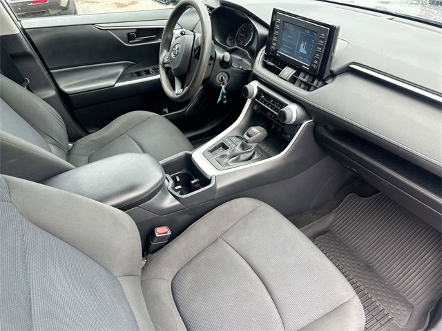 Vehicle image 12 of 32