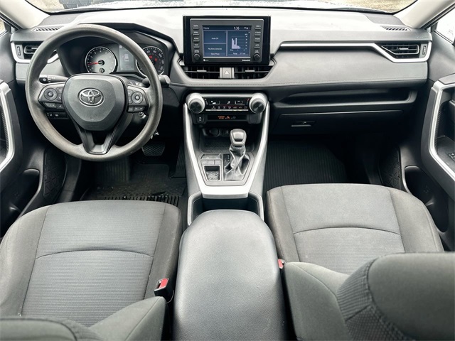 Vehicle image 11 of 32
