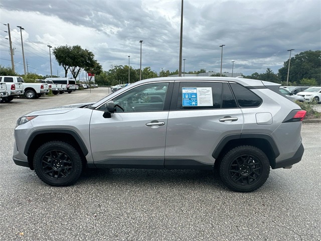 Vehicle image 6 of 32