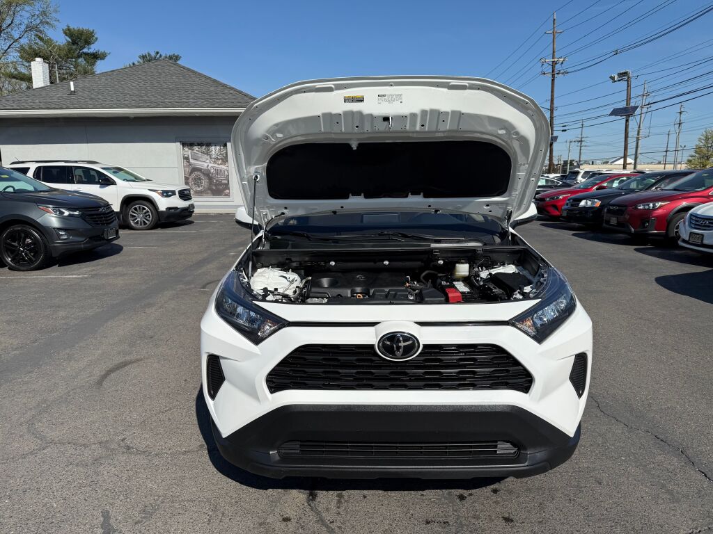 Vehicle image 33 of 35