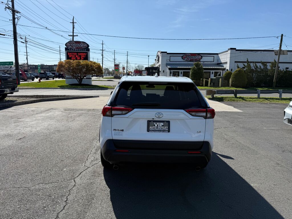 Vehicle image 5 of 35