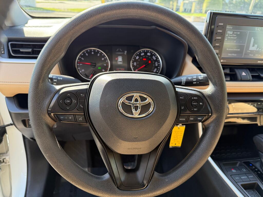 Vehicle image 12 of 35