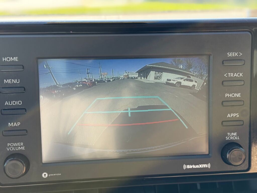 Vehicle image 18 of 35