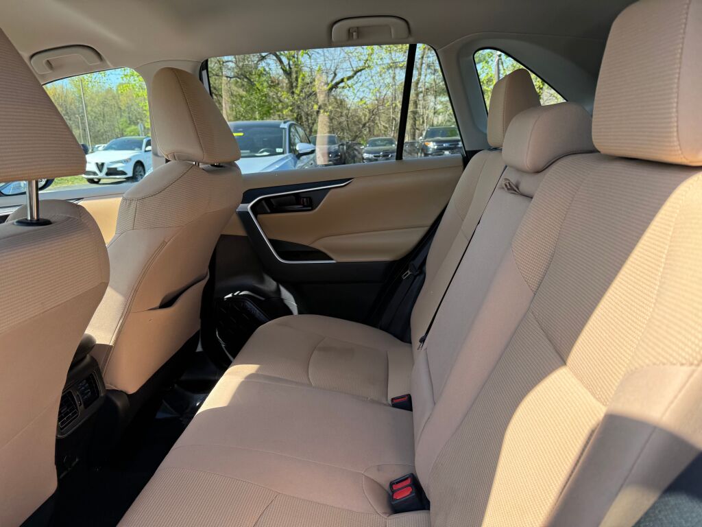 Vehicle image 24 of 35
