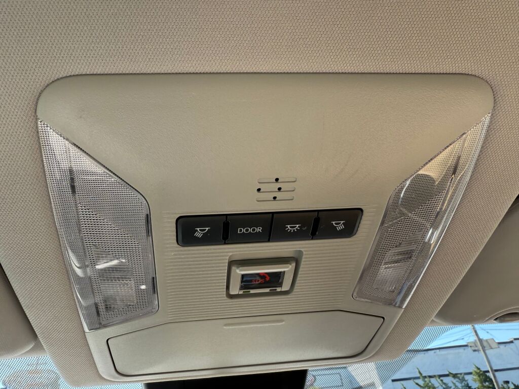 Vehicle image 22 of 35
