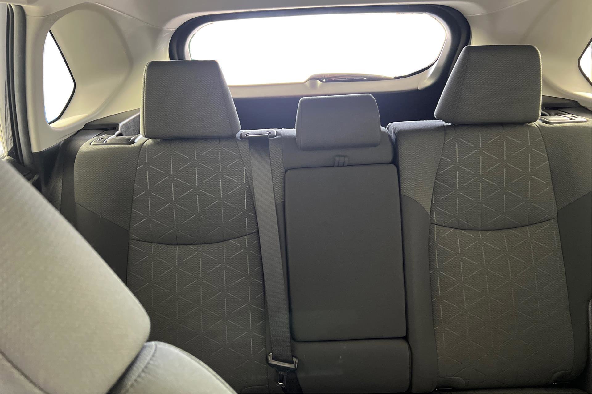 Vehicle image 10 of 25