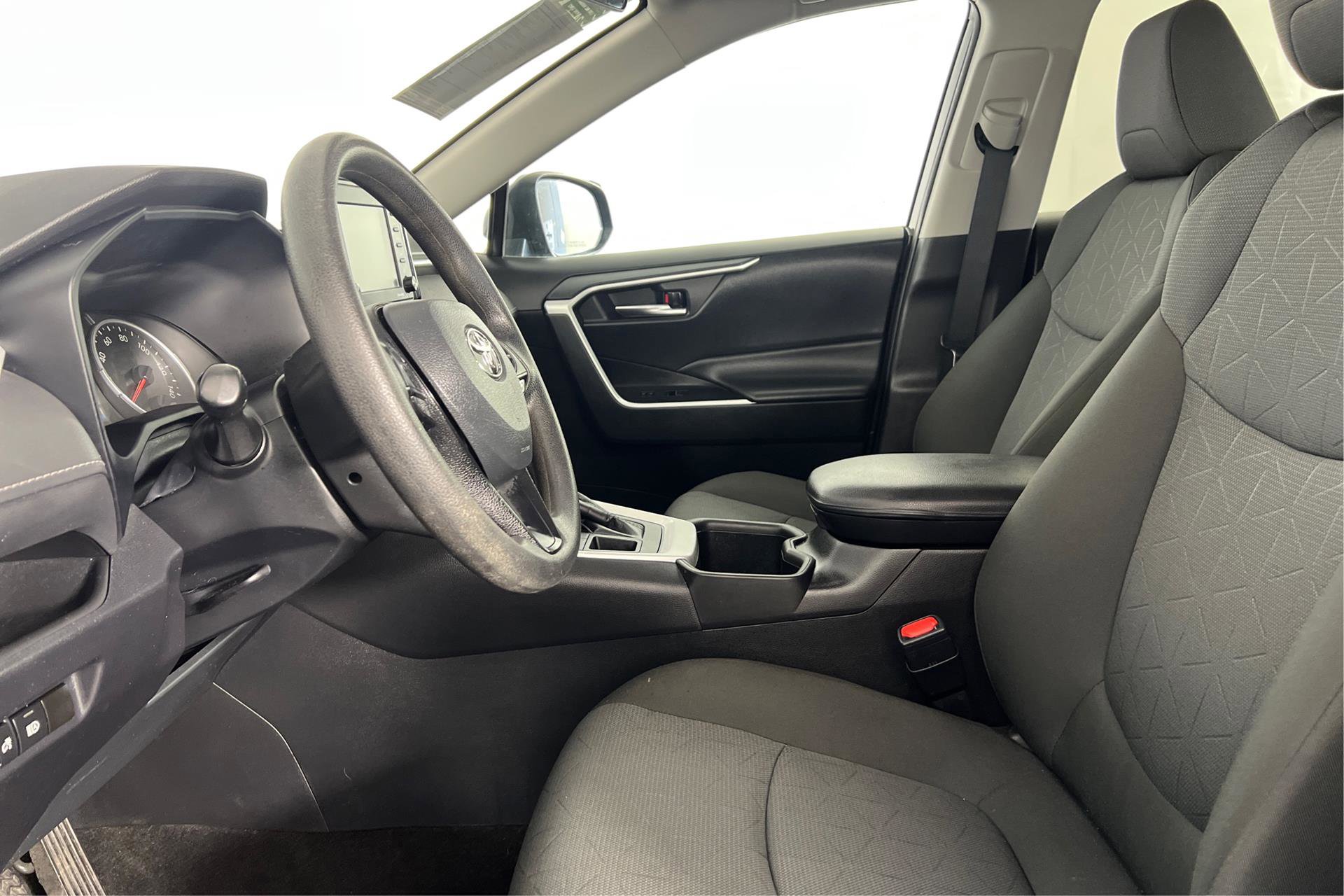 Vehicle image 7 of 25