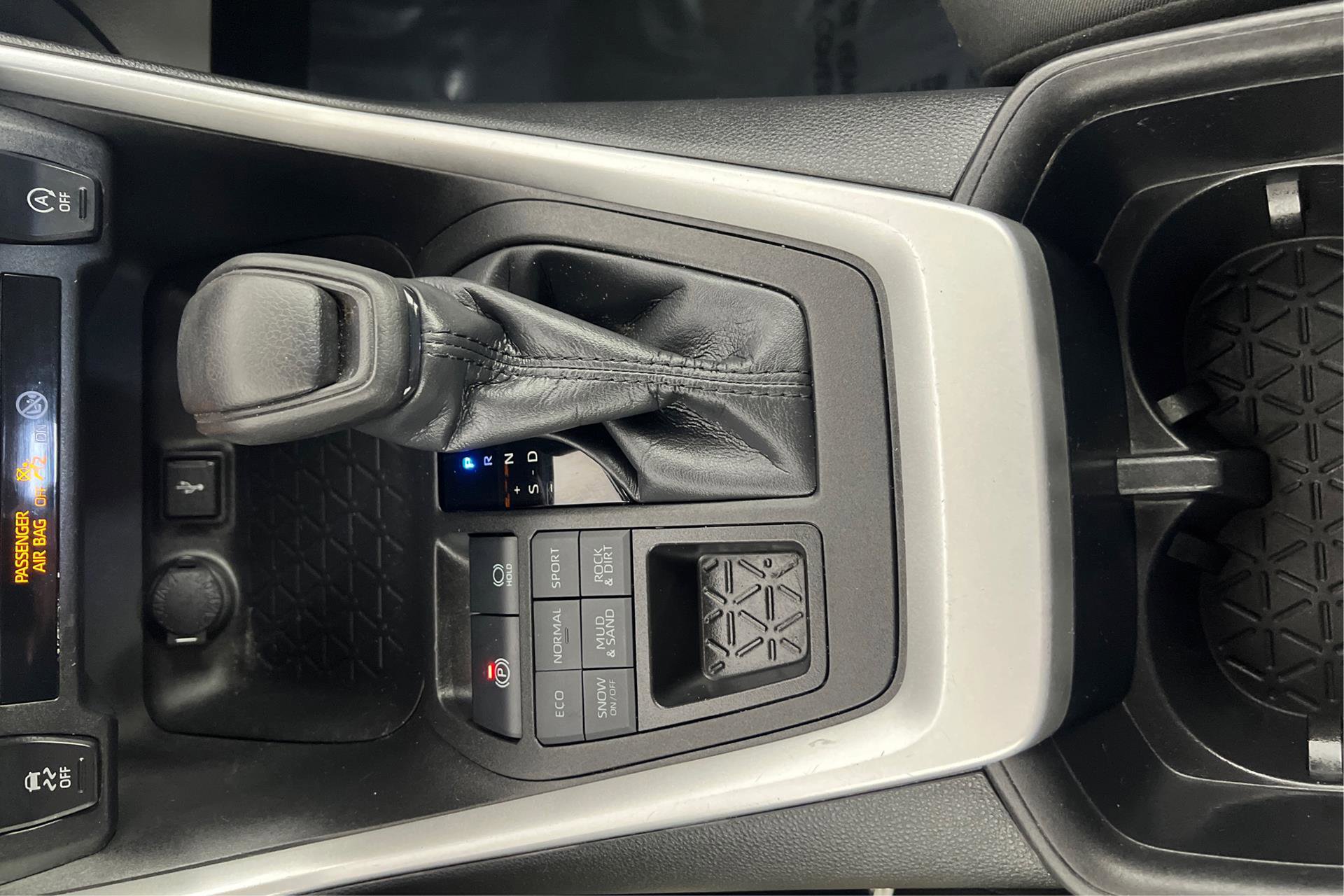 Vehicle image 11 of 25