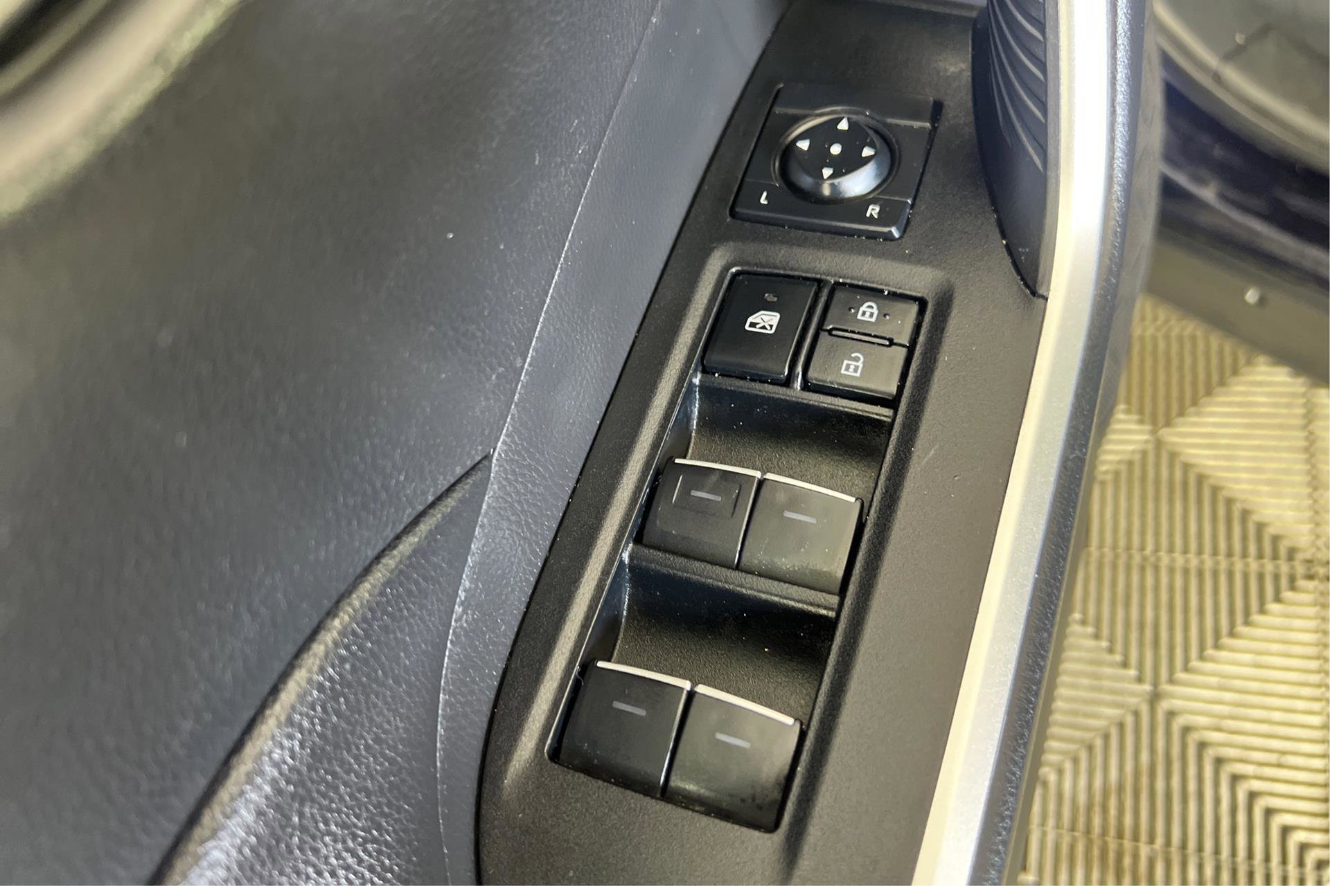 Vehicle image 25 of 25