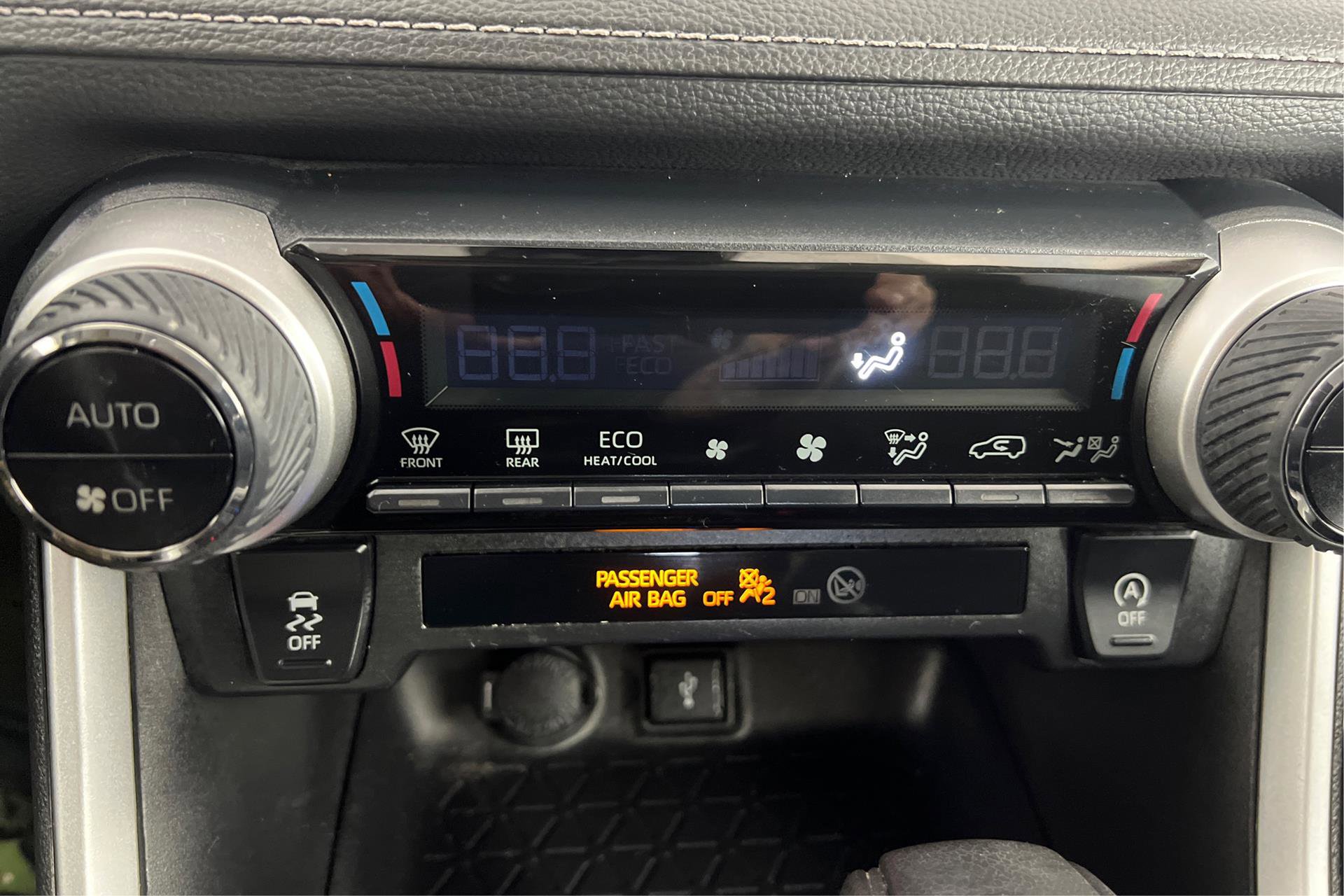 Vehicle image 22 of 25