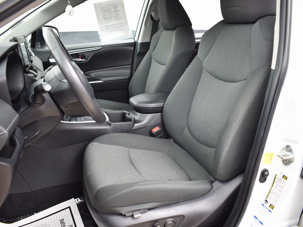 Vehicle image 36 of 52