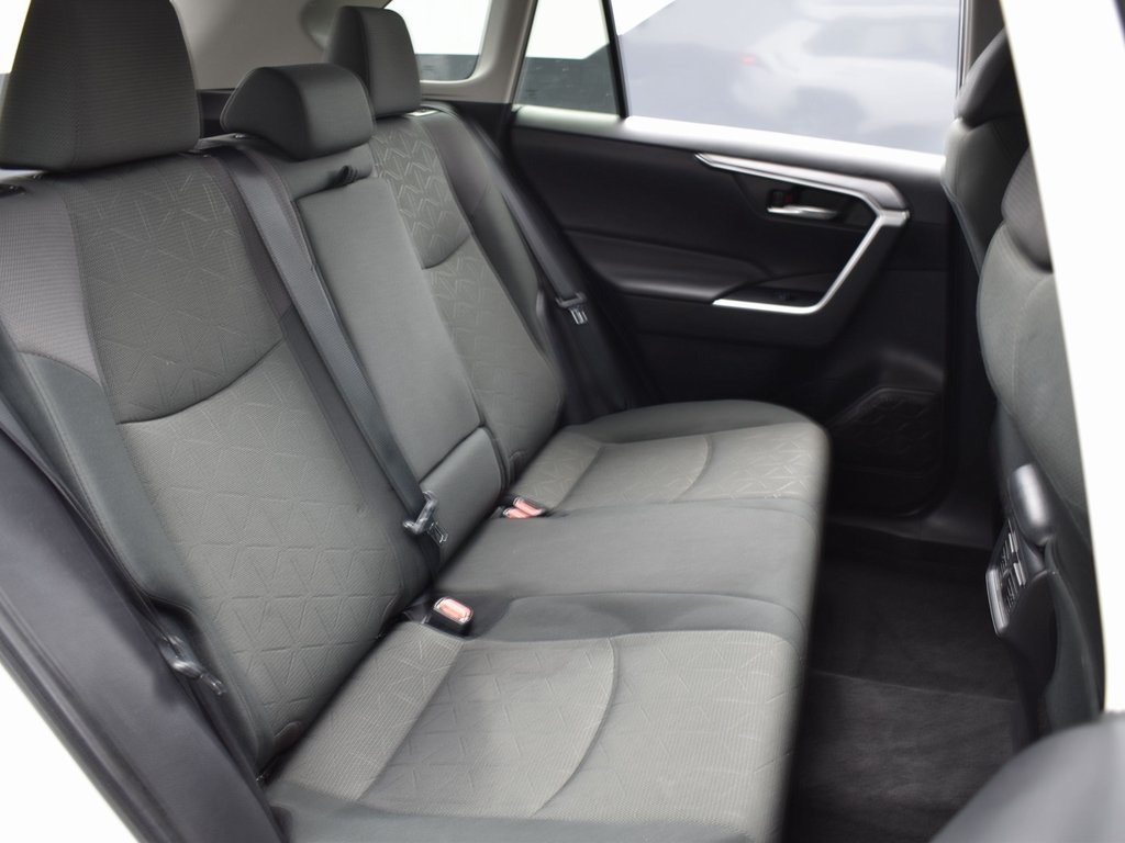 Vehicle image 43 of 52