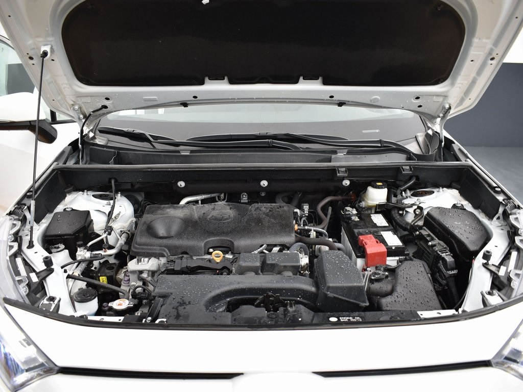 Vehicle image 50 of 52