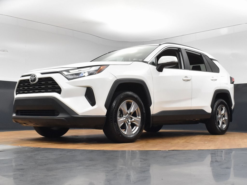 Vehicle image 19 of 52