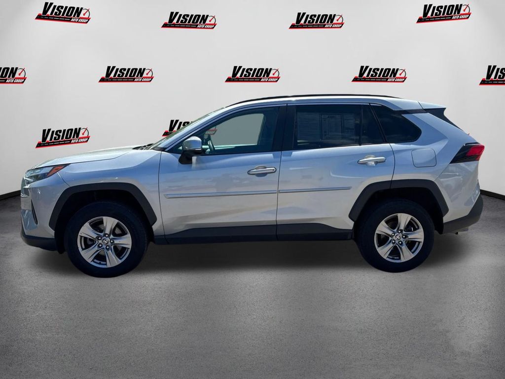 Vehicle image 8 of 41