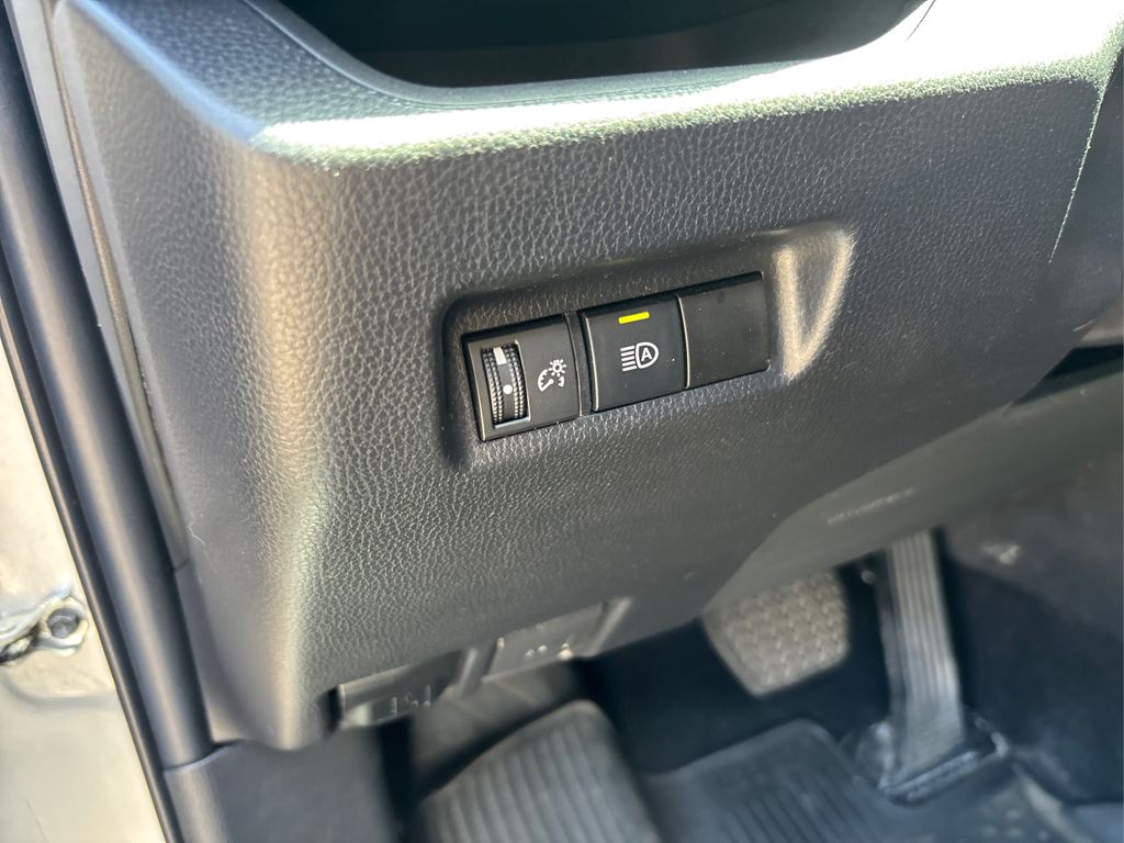 Vehicle image 36 of 41