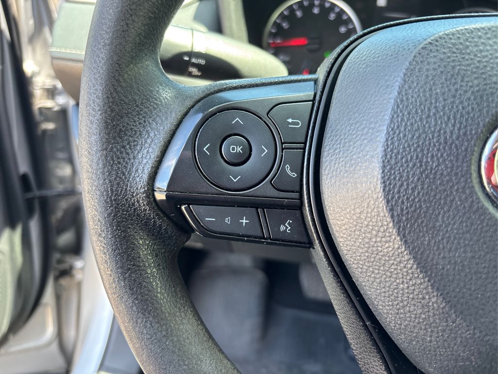 Vehicle image 37 of 41