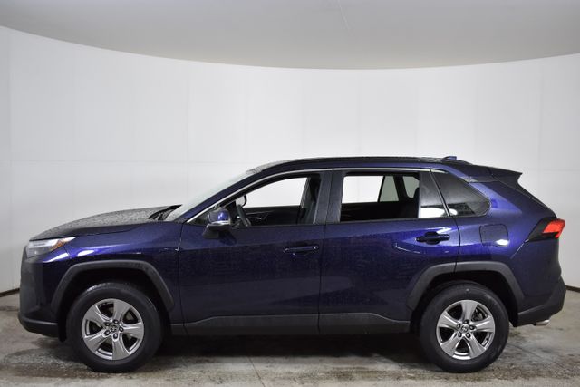 Vehicle image 8 of 29
