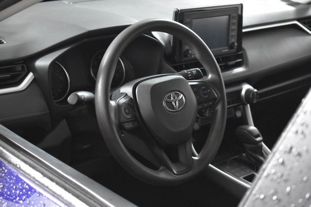 Vehicle image 20 of 29