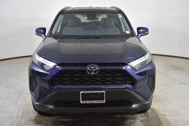 Vehicle image 2 of 29