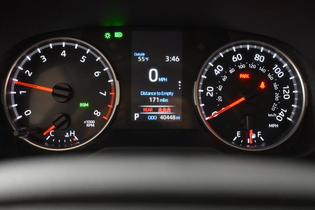 Vehicle image 23 of 29